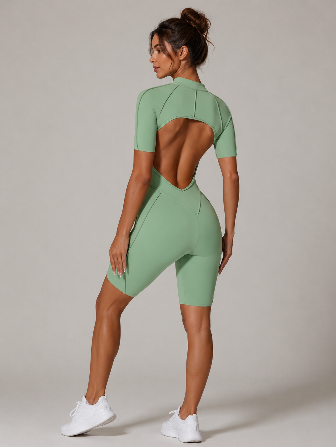 Macacão Midi Desportivo com costuras contrastantes