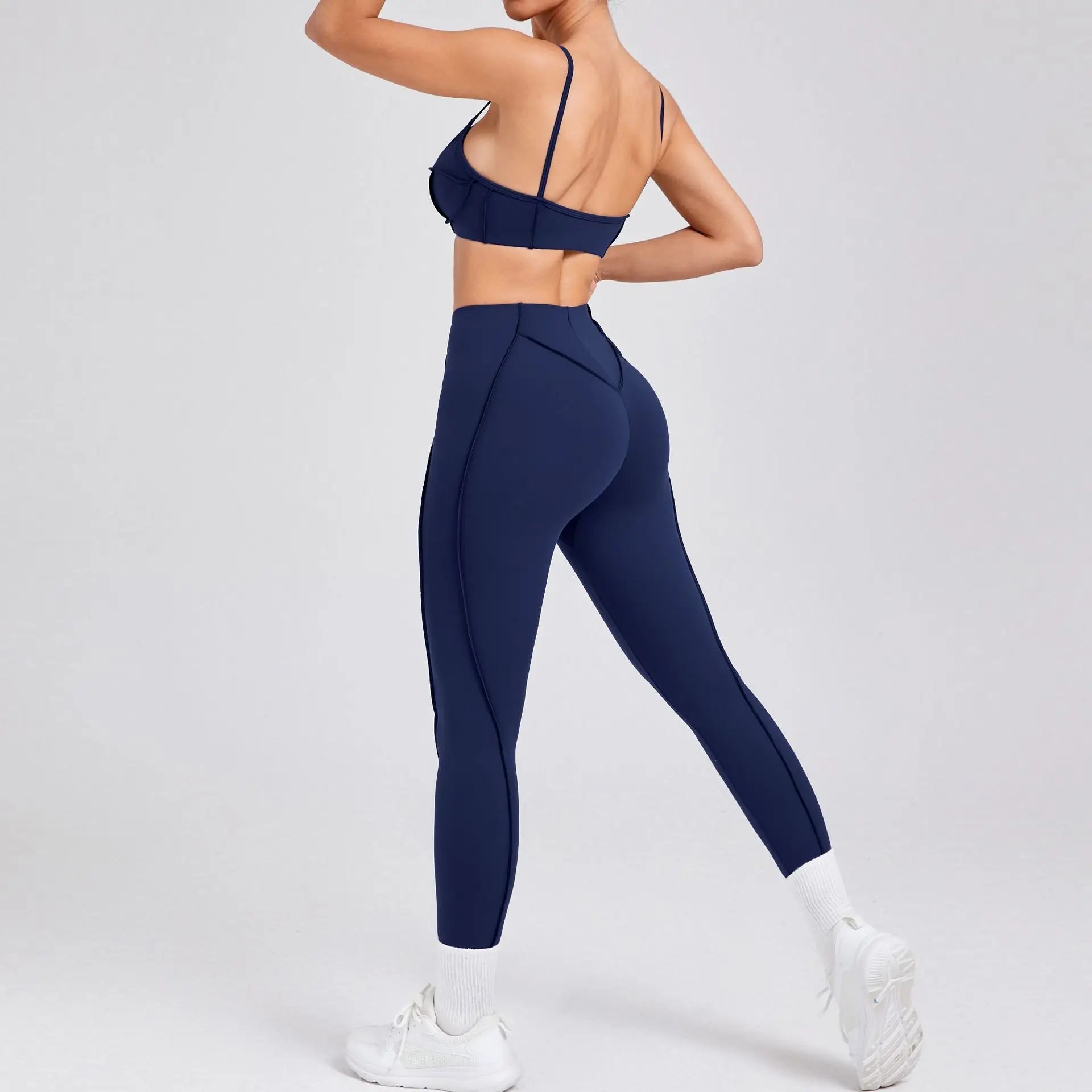 Conjunto desportivo com costuras contrastantes NI NSPIRE