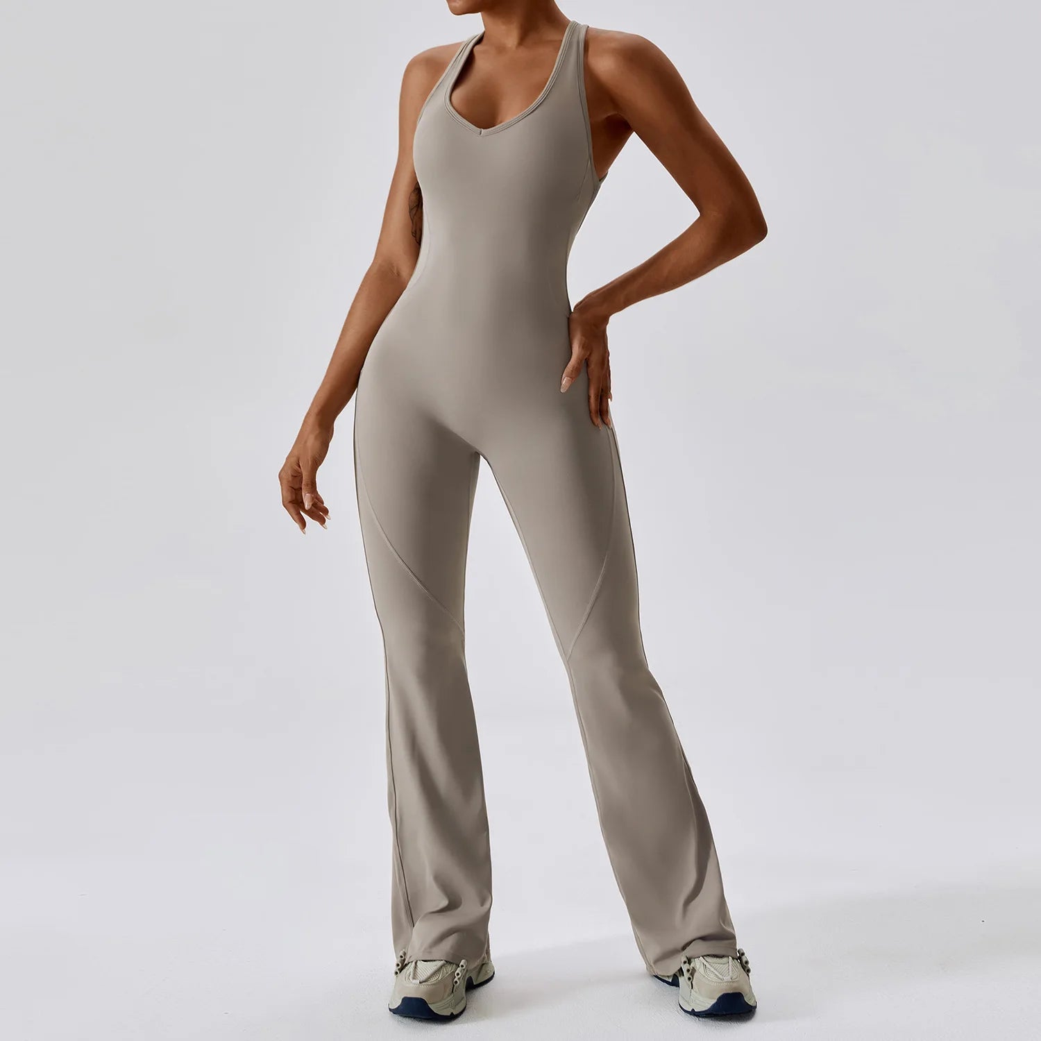 Long jumpsuit with Cut-Out back