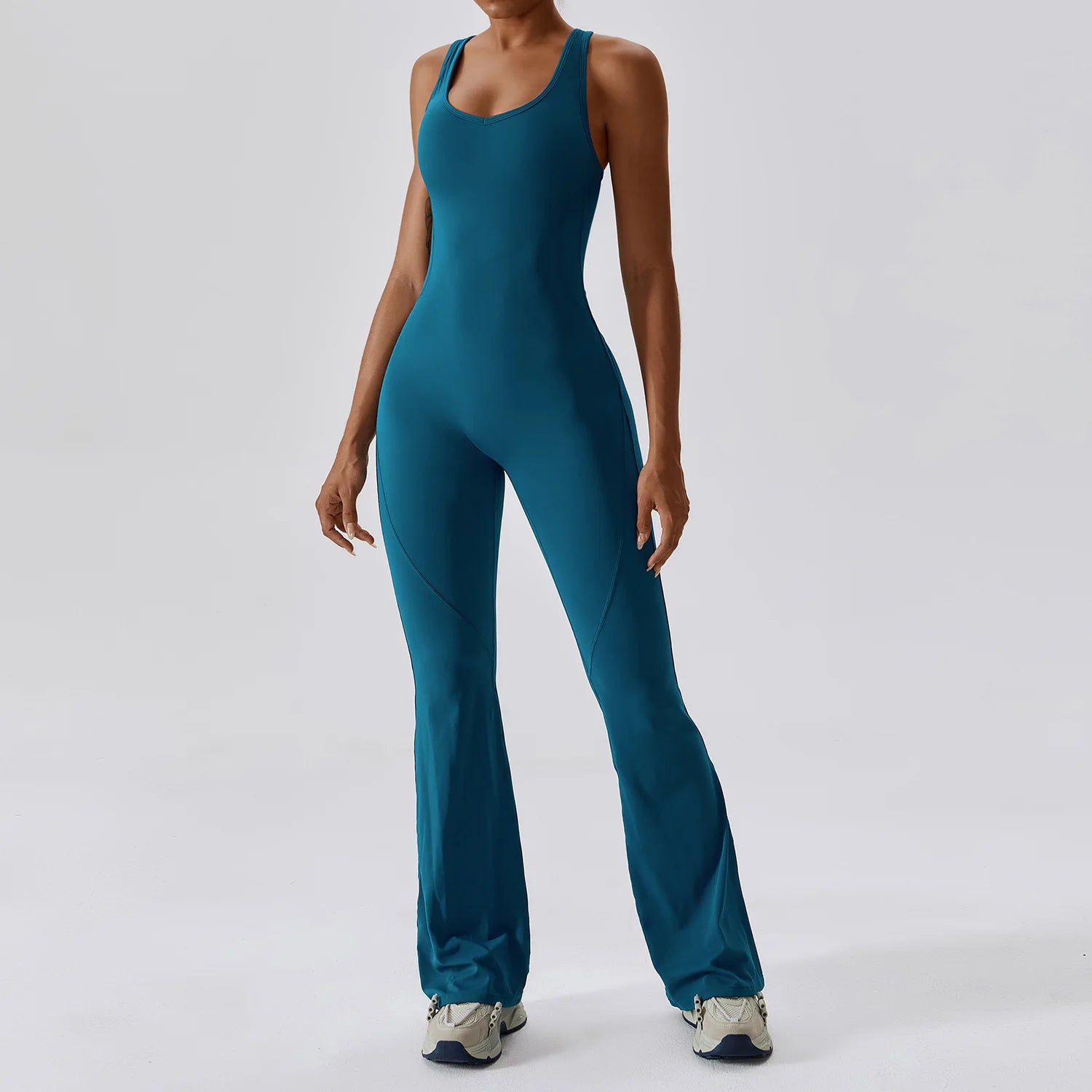 Long jumpsuit with Cut-Out back