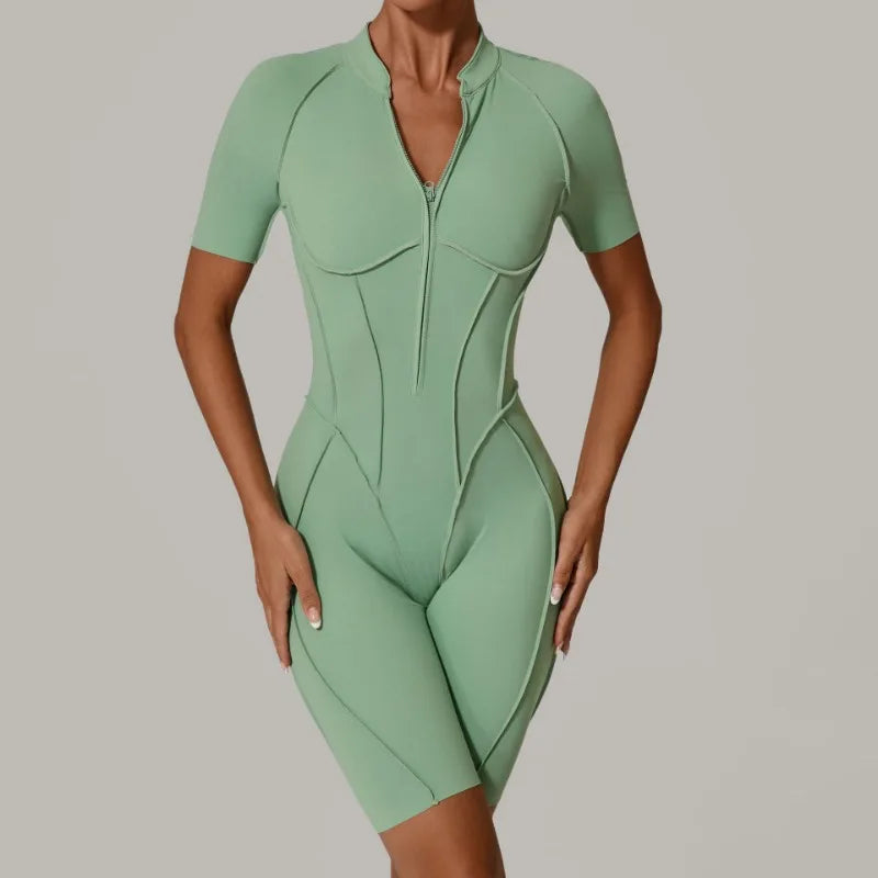 Macacão Midi Desportivo com costuras contrastantes