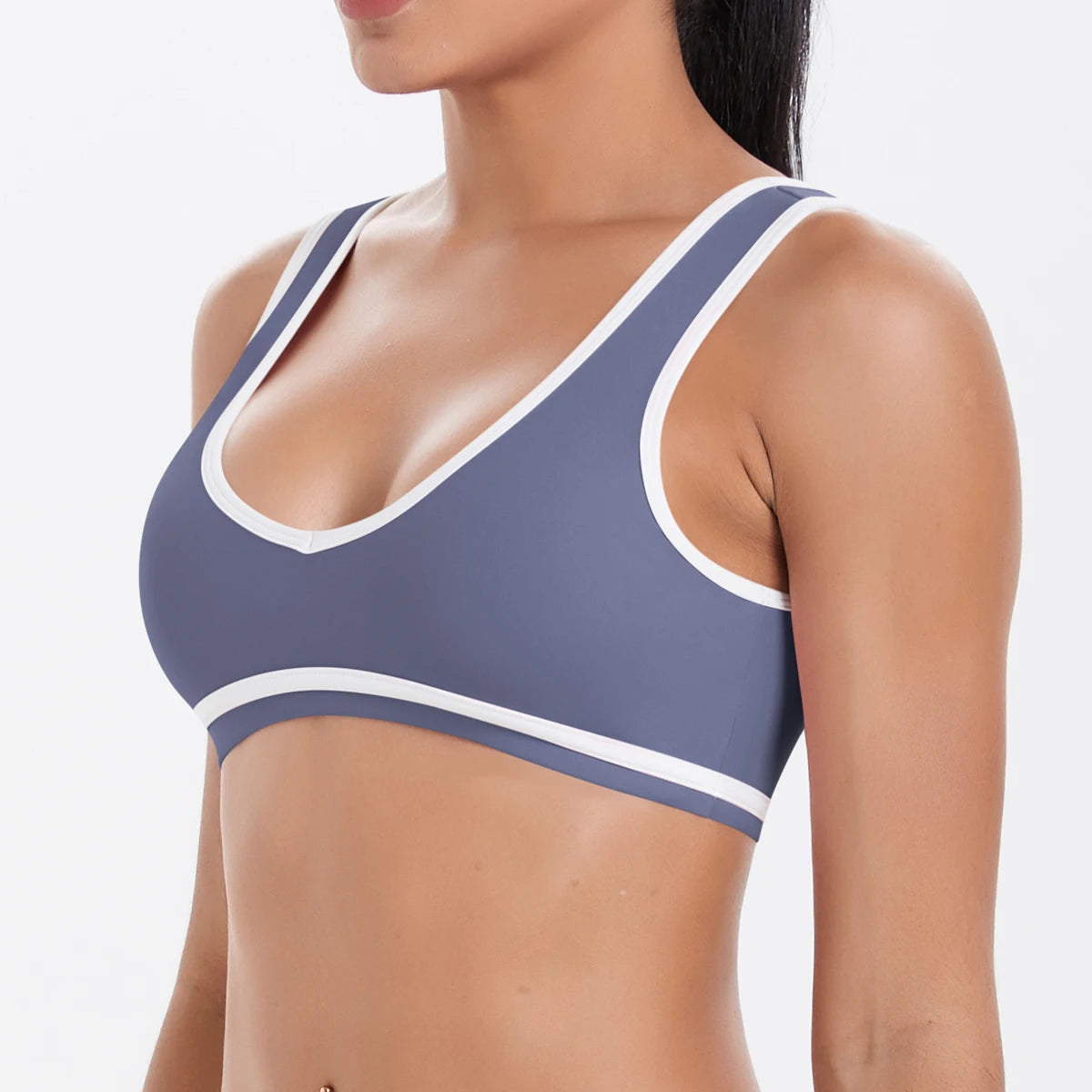 Workout top with shaping effect