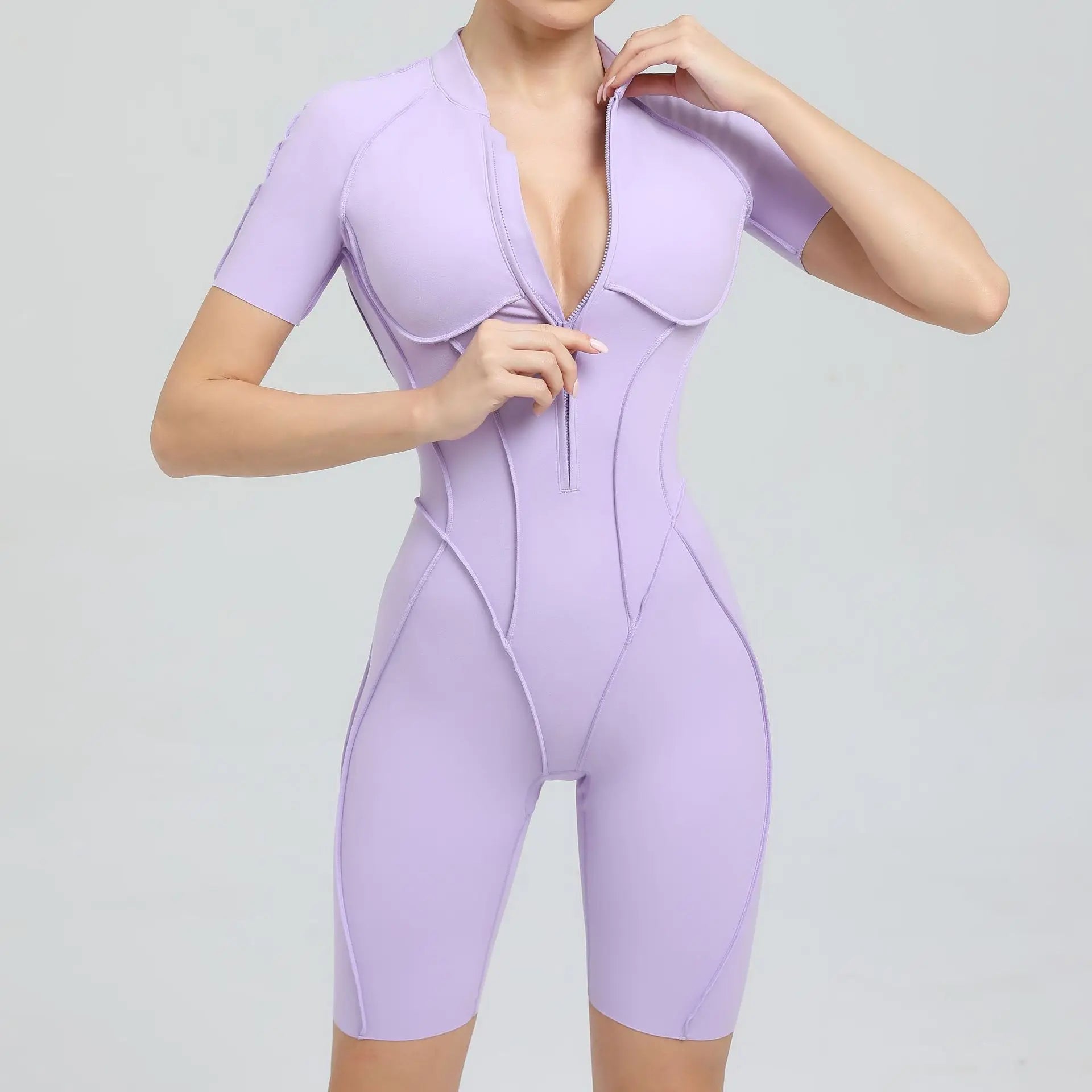 Macacão Midi Desportivo com costuras contrastantes