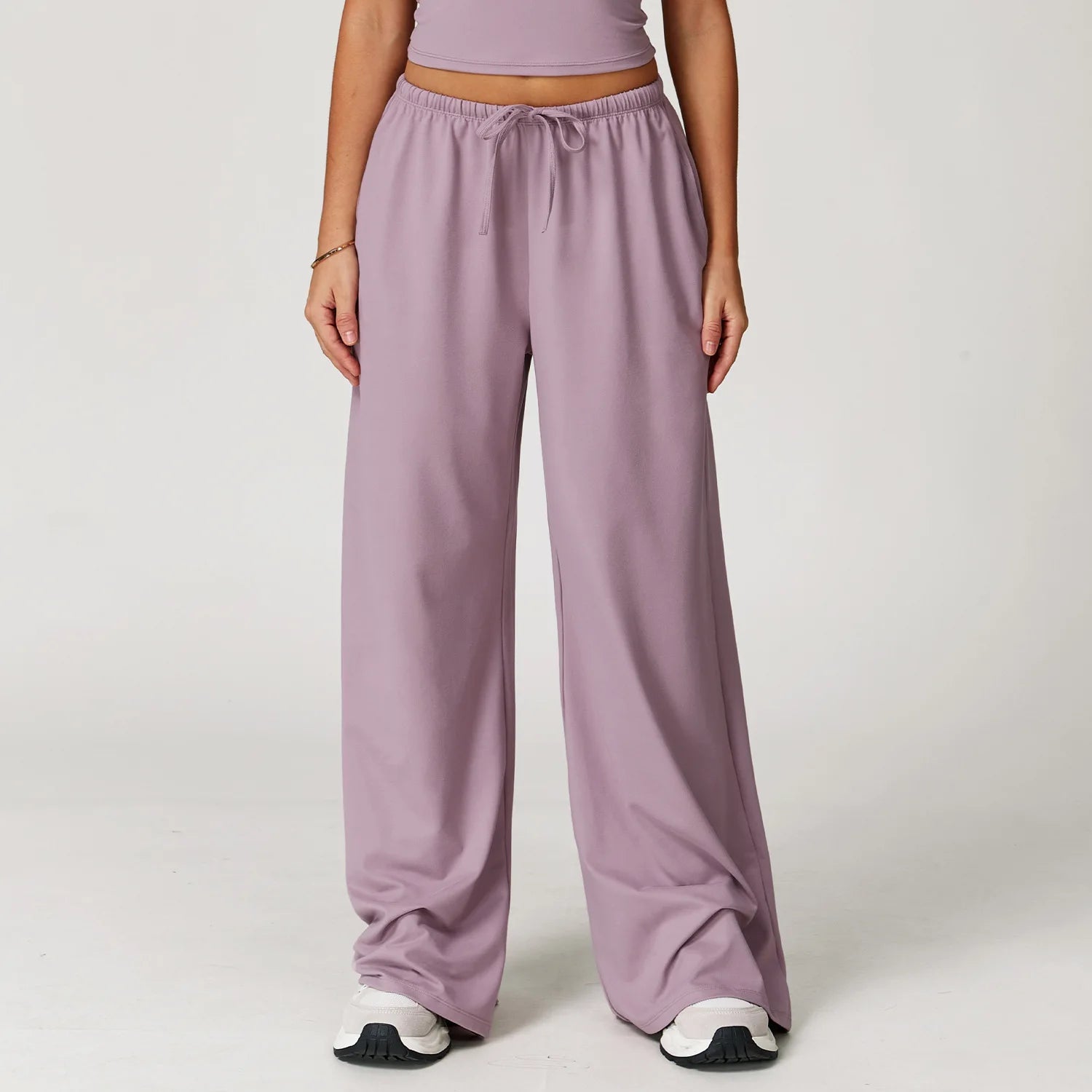 Flowy trousers with an elasticated waist