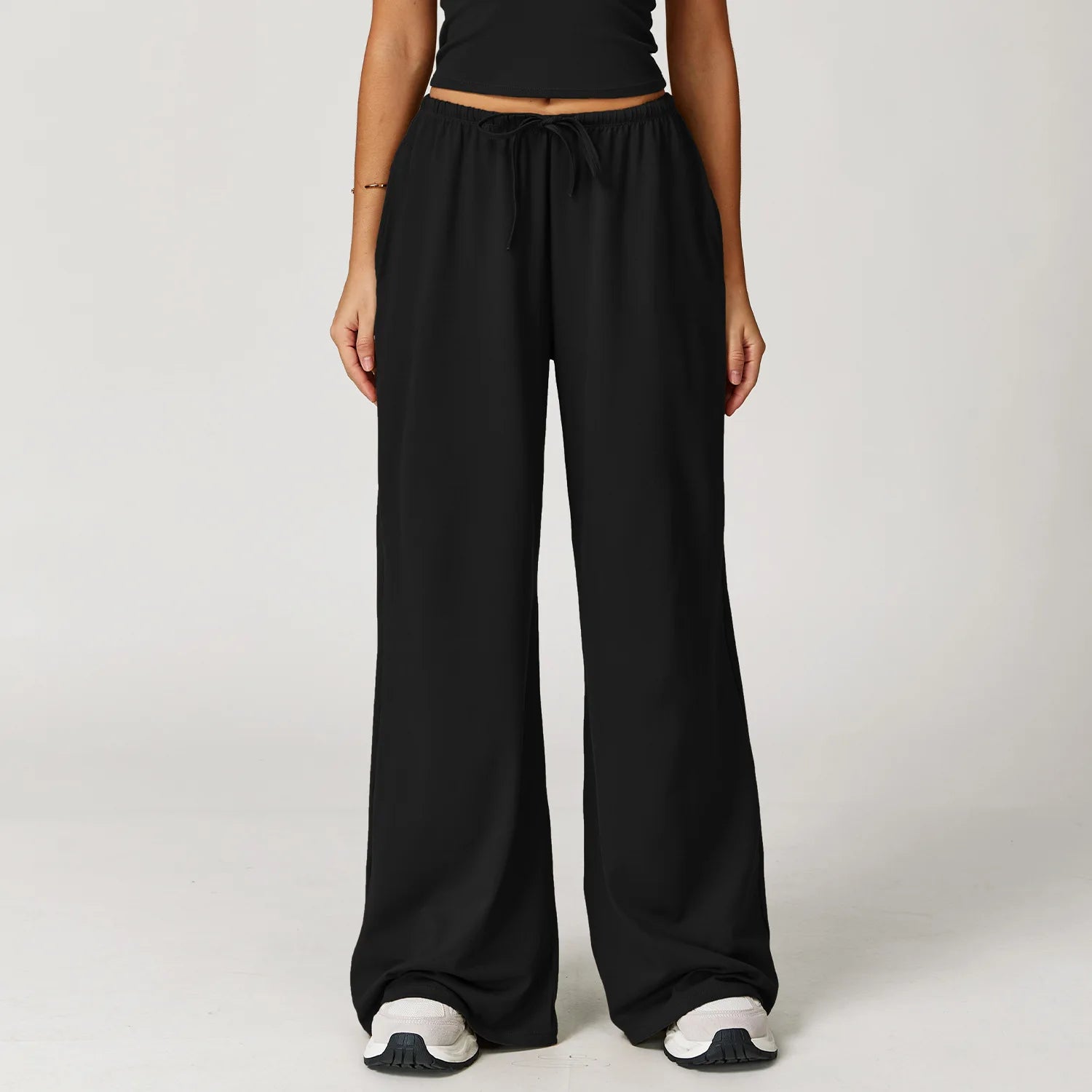 Flowy trousers with an elasticated waist