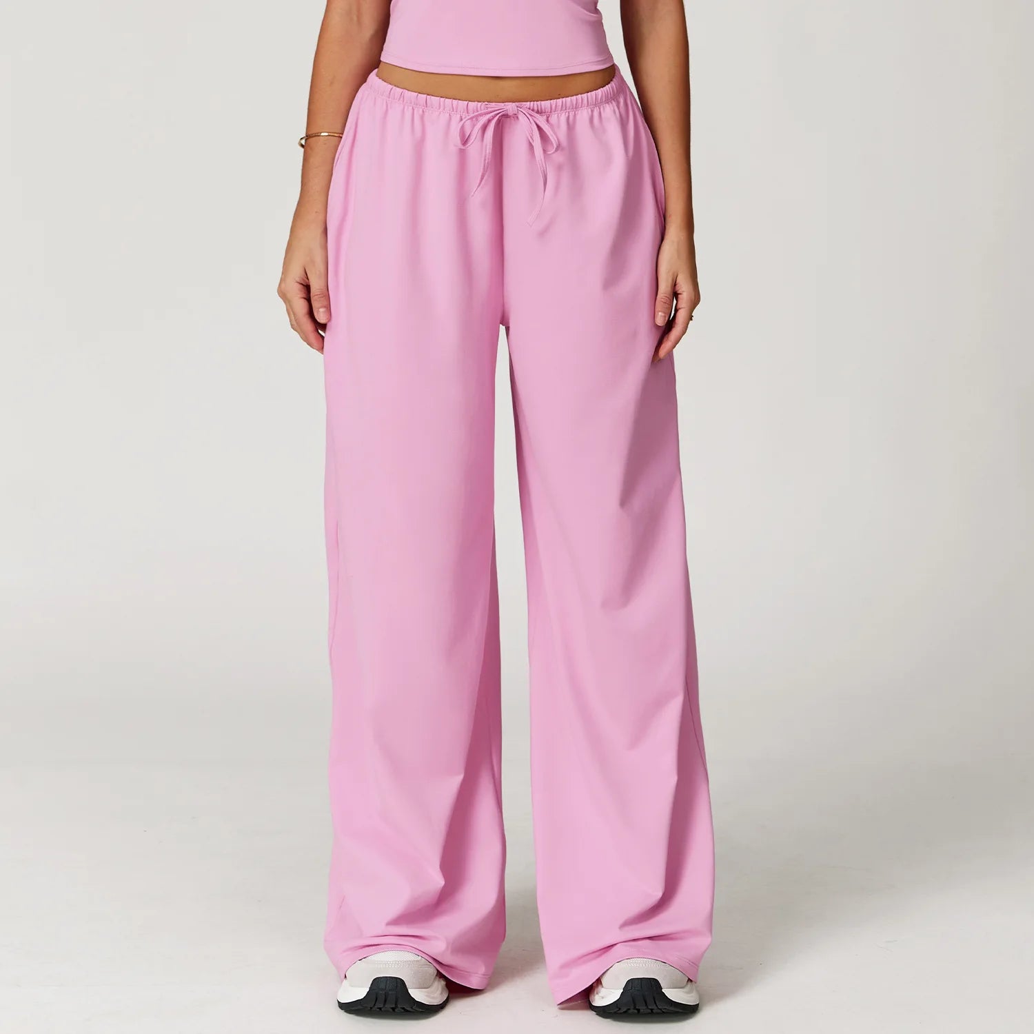 Flowy trousers with an elasticated waist